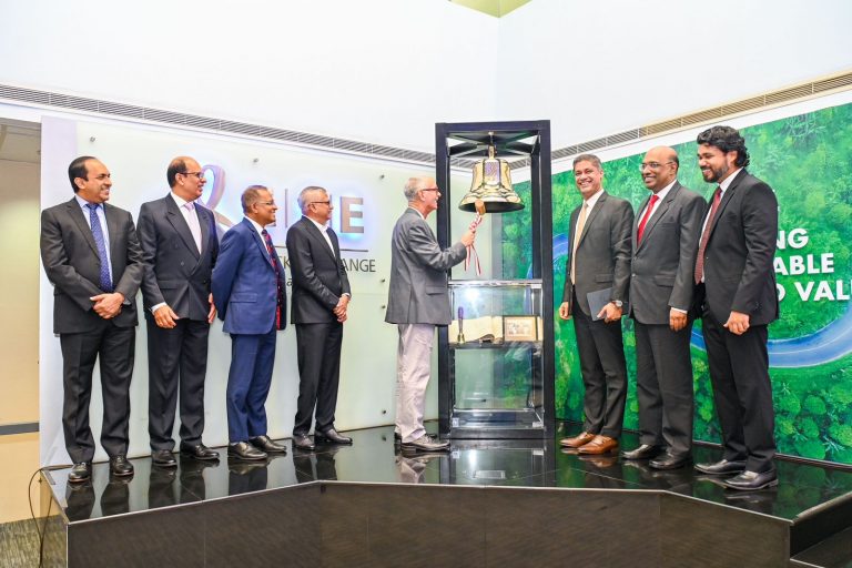 Cargills Bank rings opening bell at CSE marking successful IPO and